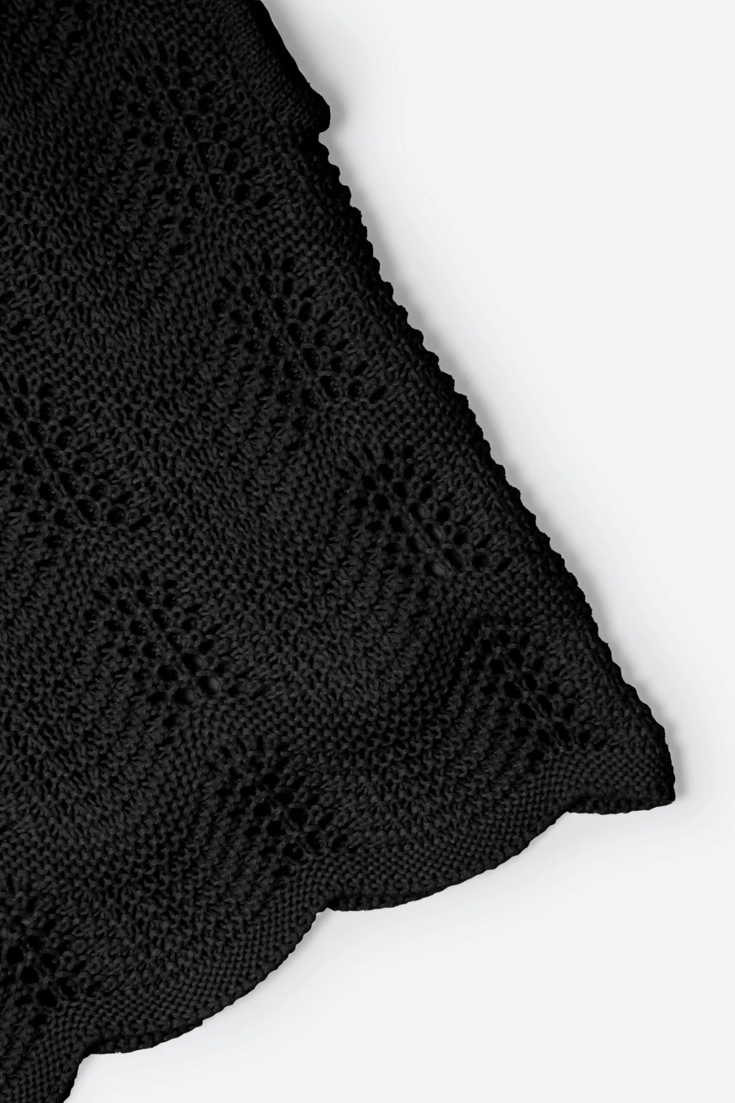 Knitted Wave Shorts - Black 6 Knitted Wave Shorts - Black - Image 4