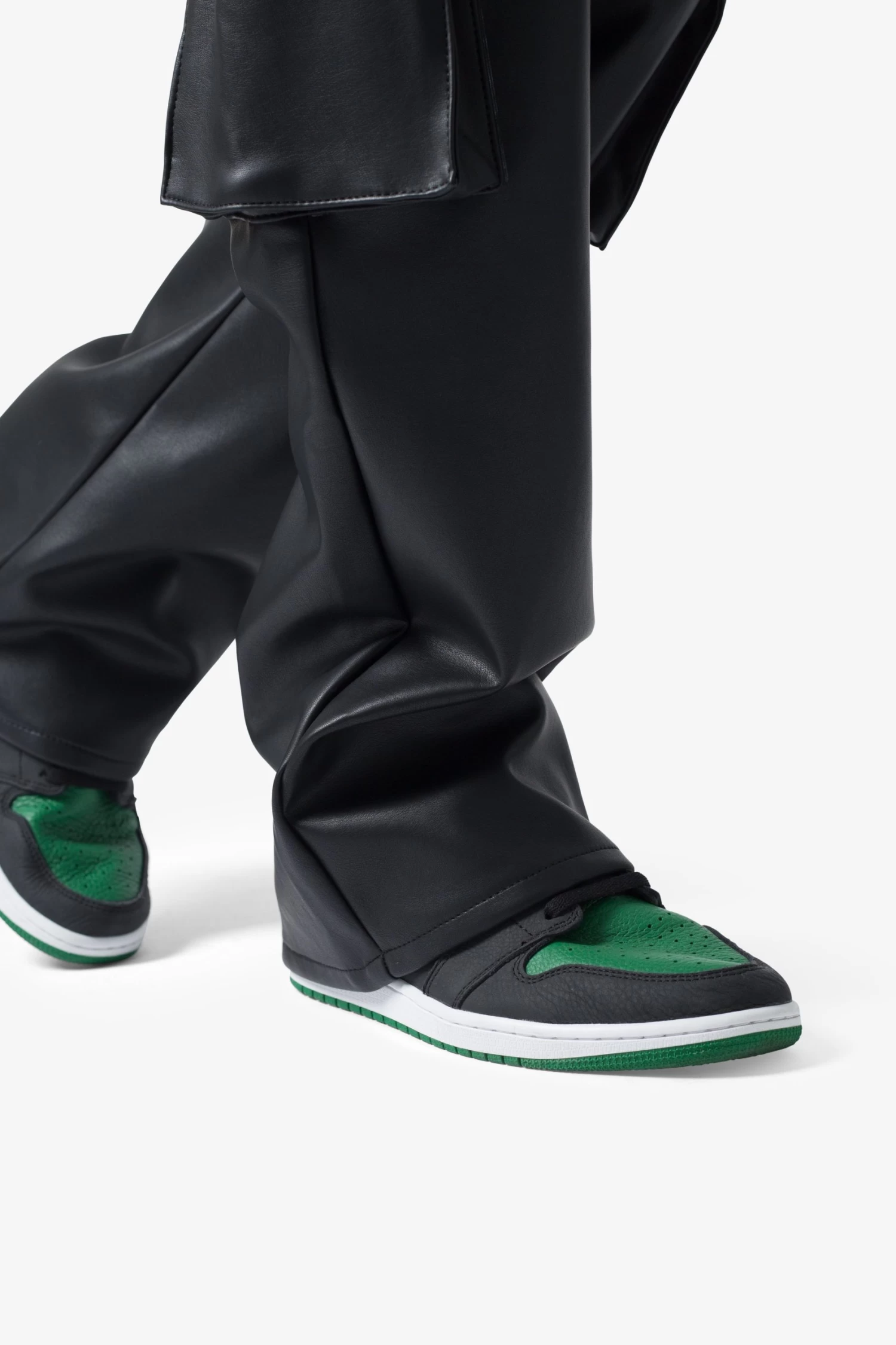 Leather Double Snap Cargo Pants - Black 10 Leather Double Snap Cargo Pants - Black - Image 8