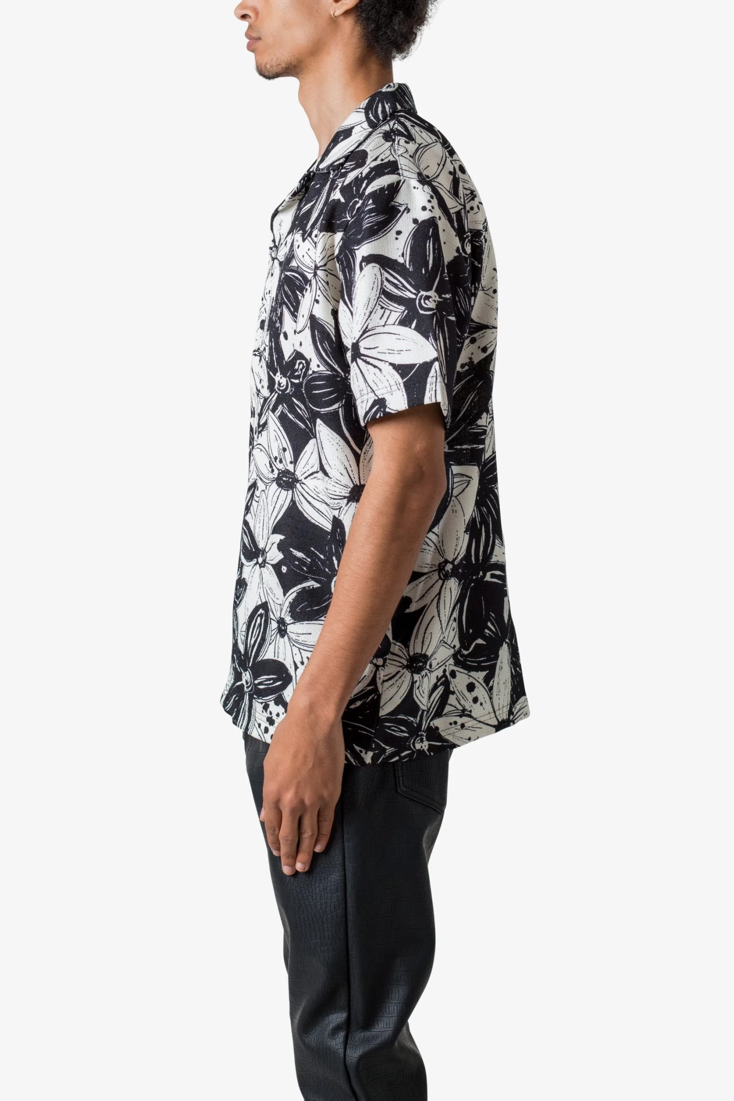 Linen Blend S/S Shirt - Black Floral 6 Linen Blend S/S Shirt - Black Floral - Image 4