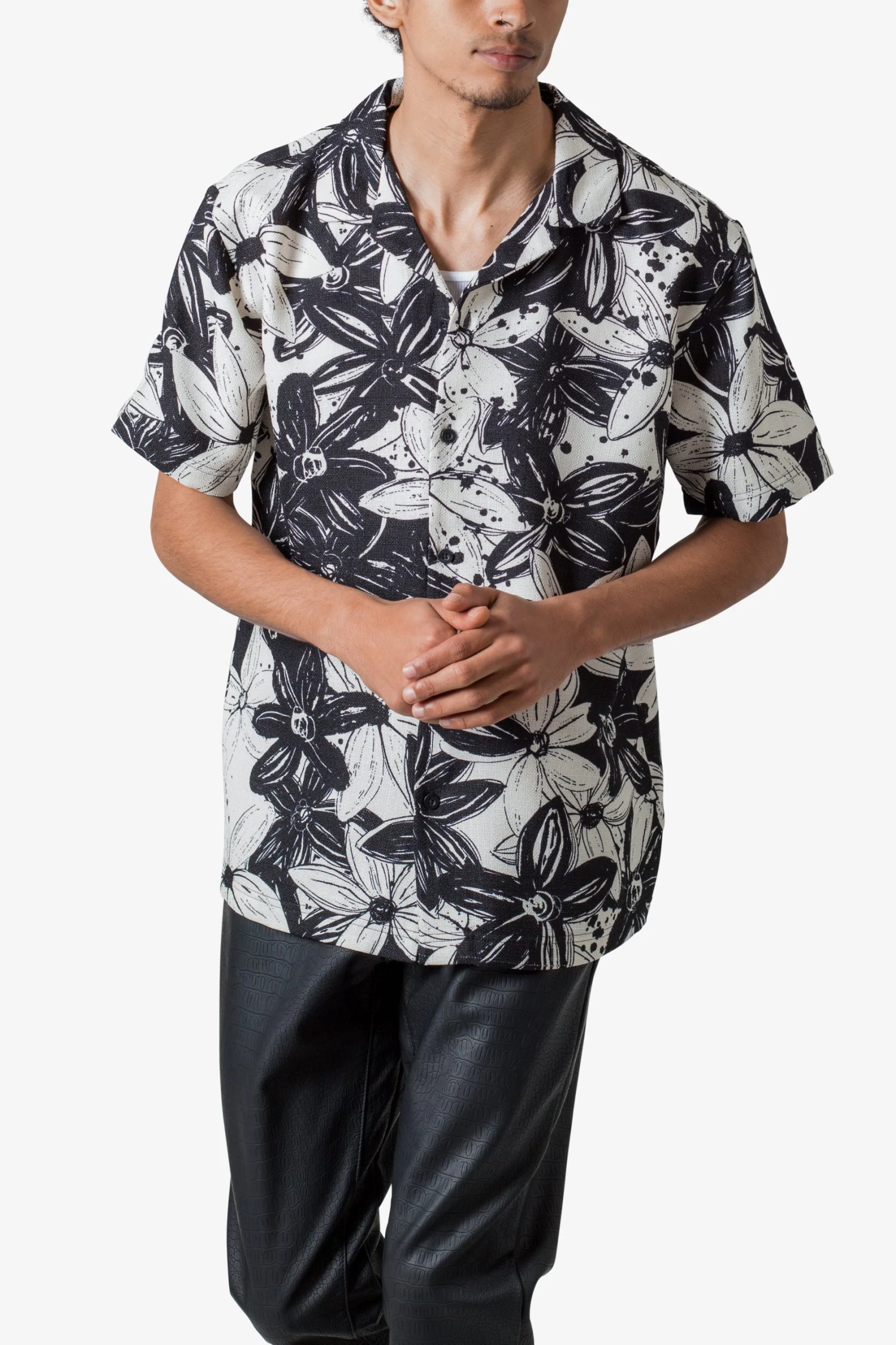 Linen Blend S/S Shirt - Black Floral 8 Linen Blend S/S Shirt - Black Floral - Image 6